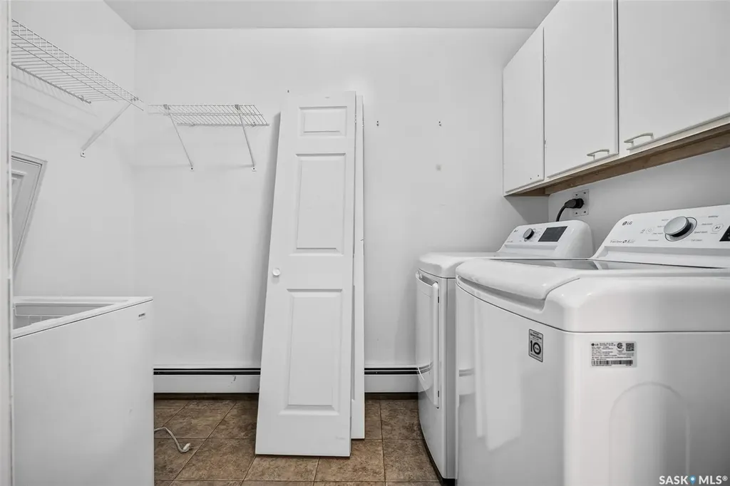 1309 Regal Crescent Moose Jaw SK S6H 7S1