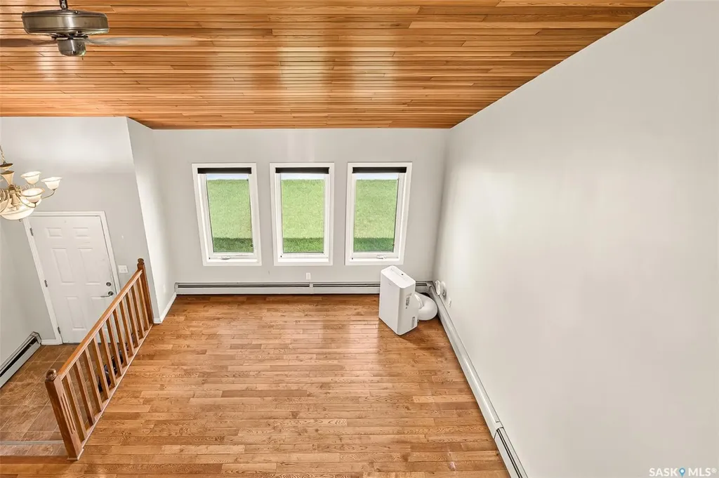 1309 Regal Crescent Moose Jaw SK S6H 7S1