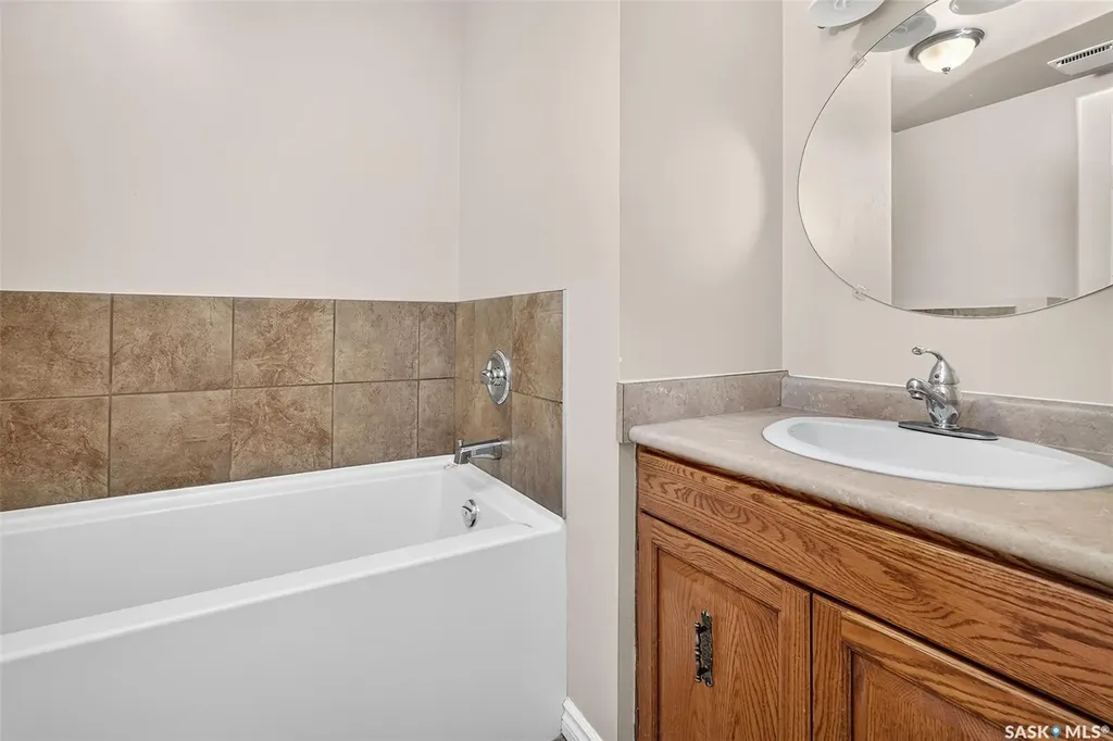 1309 Regal Crescent Moose Jaw SK S6H 7S1