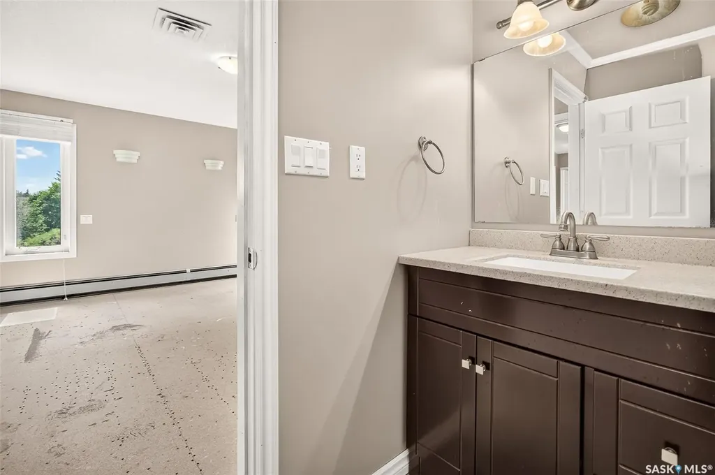 1309 Regal Crescent Moose Jaw SK S6H 7S1