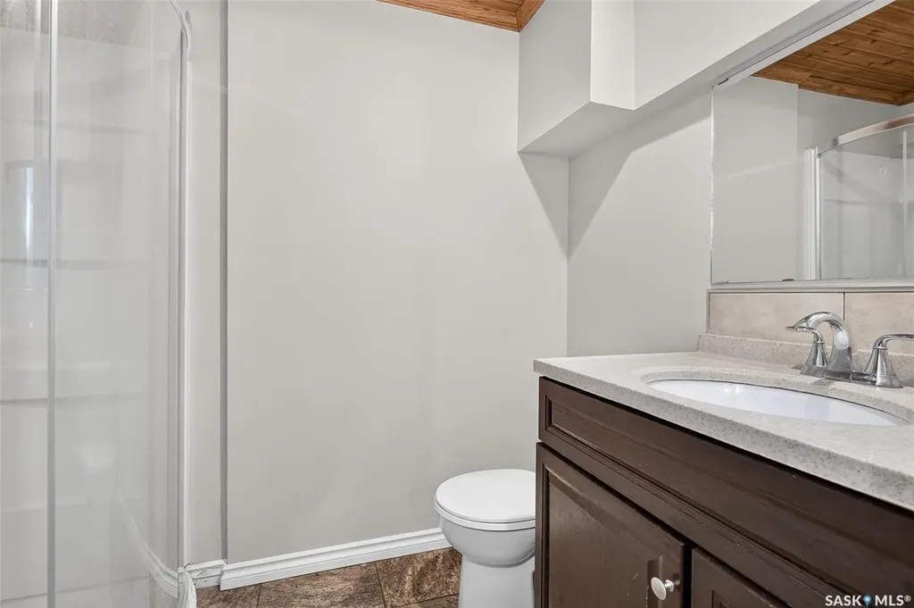 1309 Regal Crescent Moose Jaw SK S6H 7S1