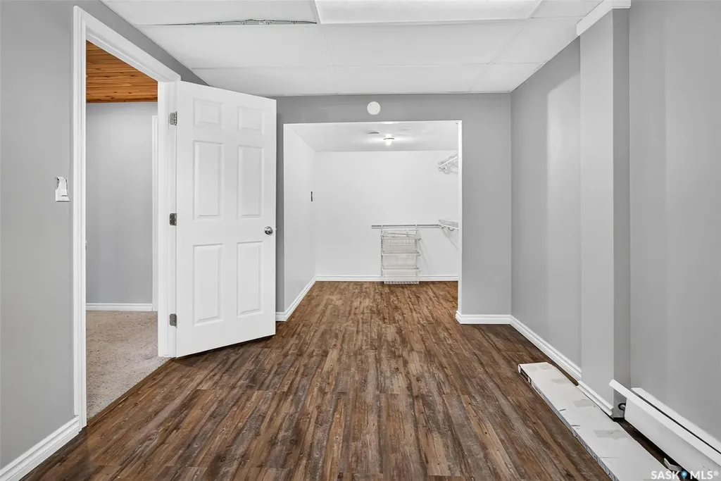 1309 Regal Crescent Moose Jaw SK S6H 7S1