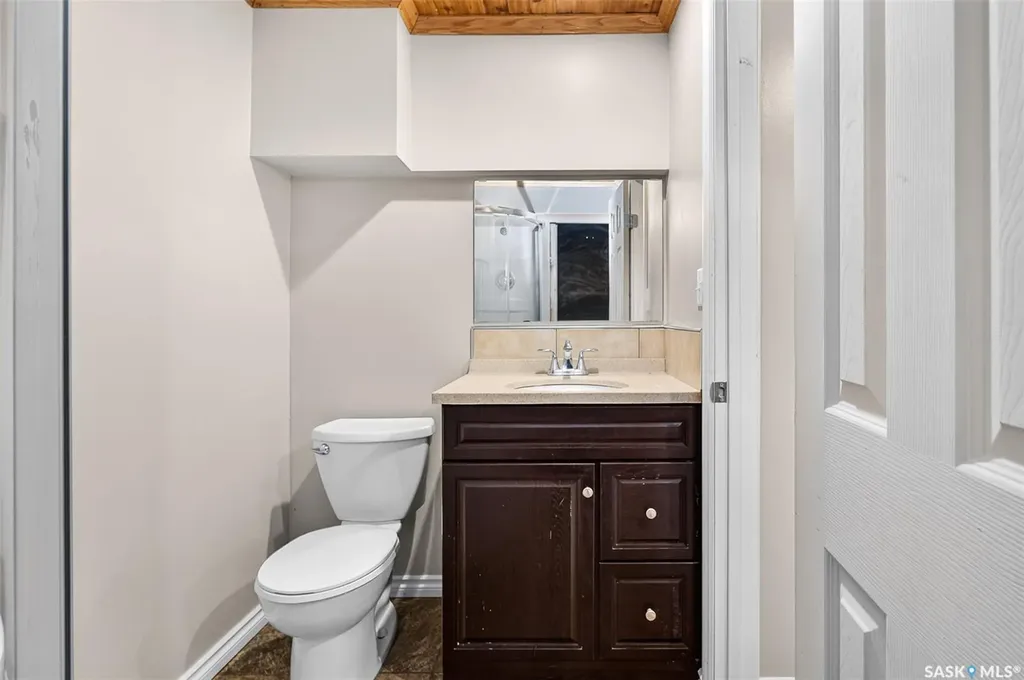 1309 Regal Crescent Moose Jaw SK S6H 7S1