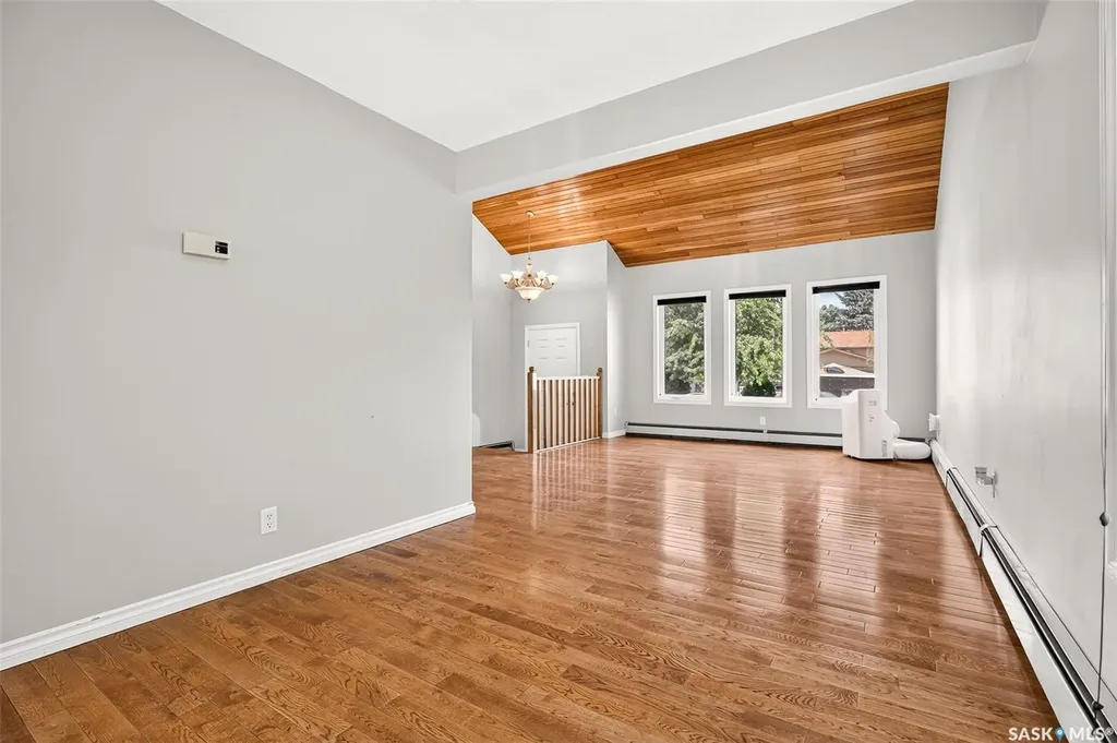 1309 Regal Crescent Moose Jaw SK S6H 7S1