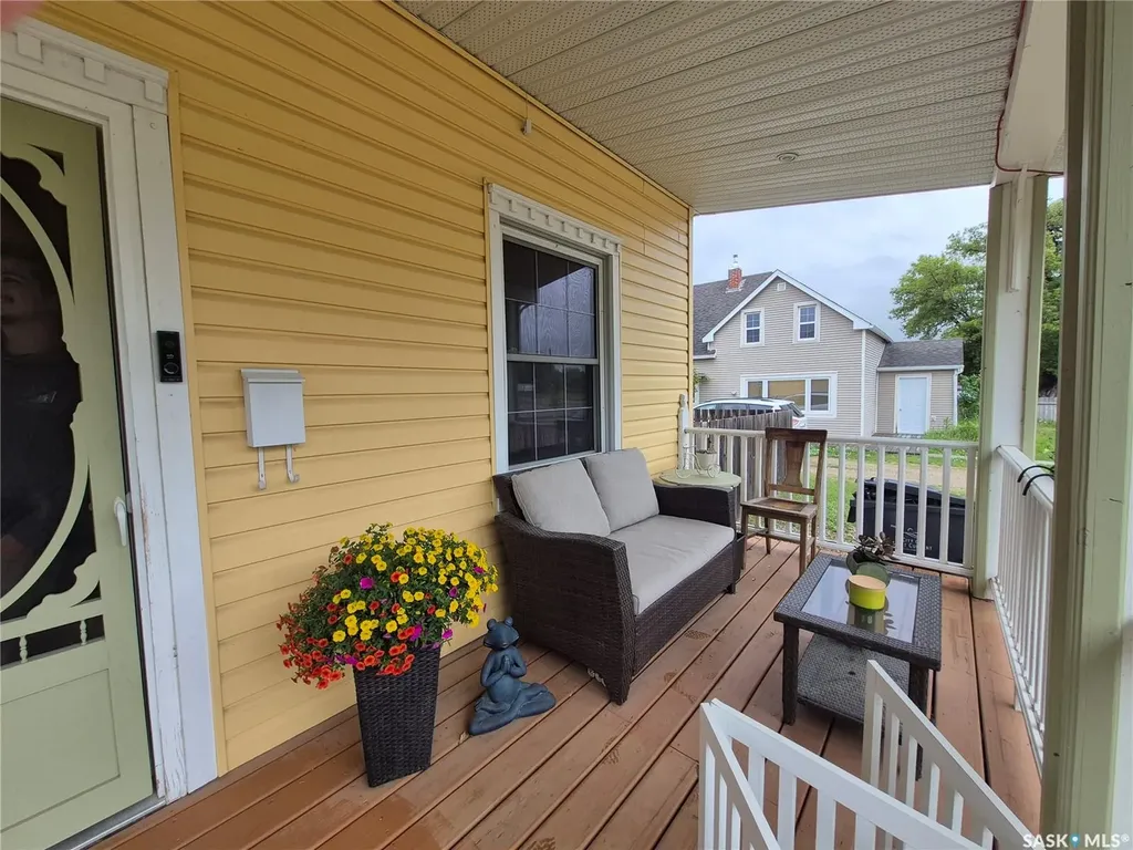 476 9th Avenue NE Swift Current SK S9H 2R4