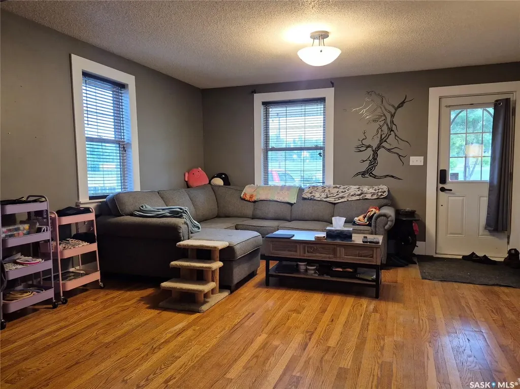 476 9th Avenue NE Swift Current SK S9H 2R4