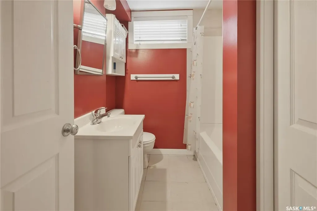 1434 Hochelaga Street W Moose Jaw SK S6H 6G5