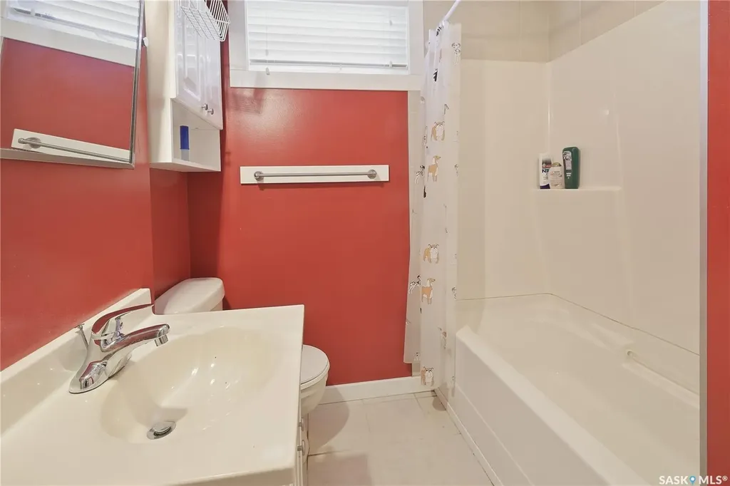 1434 Hochelaga Street W Moose Jaw SK S6H 6G5
