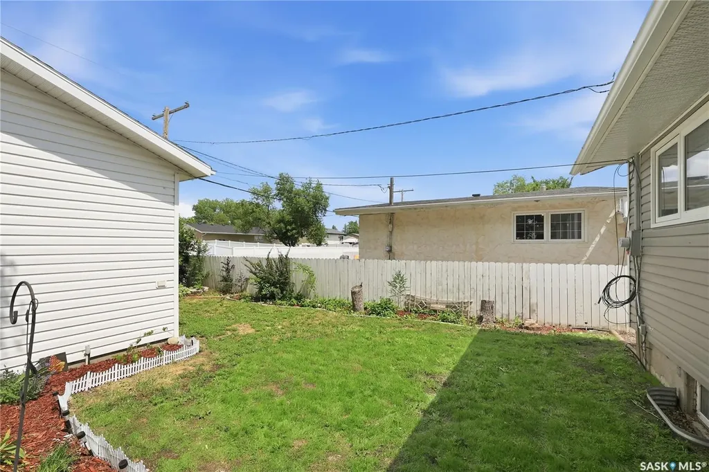 1434 Hochelaga Street W Moose Jaw SK S6H 6G5