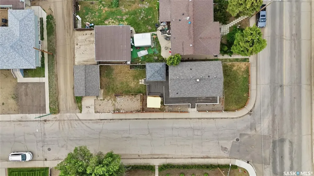 1086 9th Avenue SW Moose Jaw SK S6H 5X5