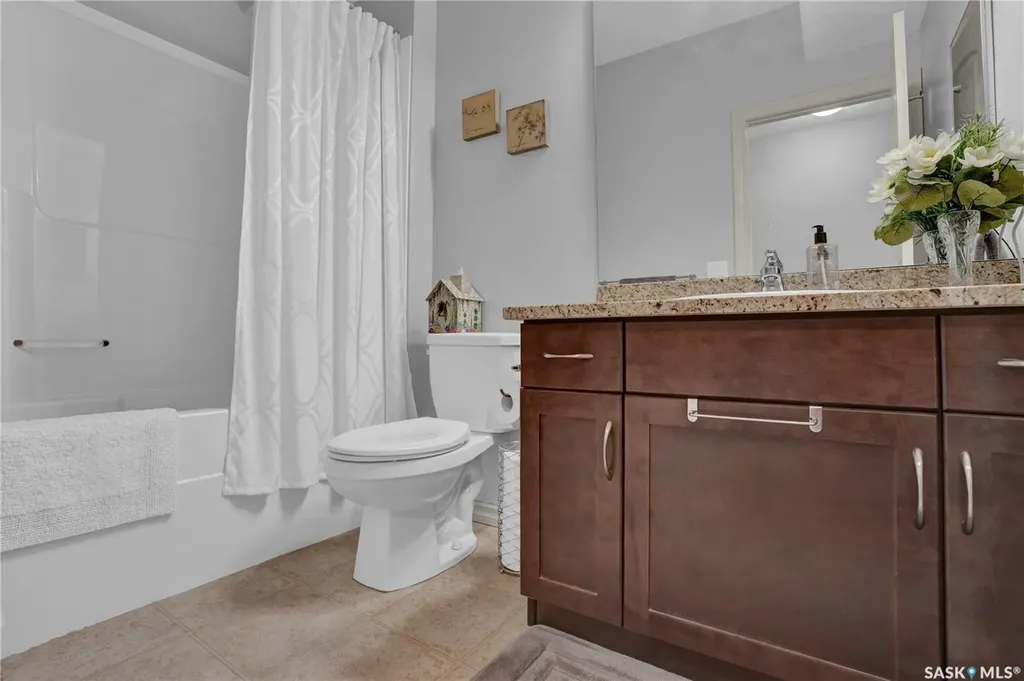 2102 Heseltine Road Regina SK S4V 1K9