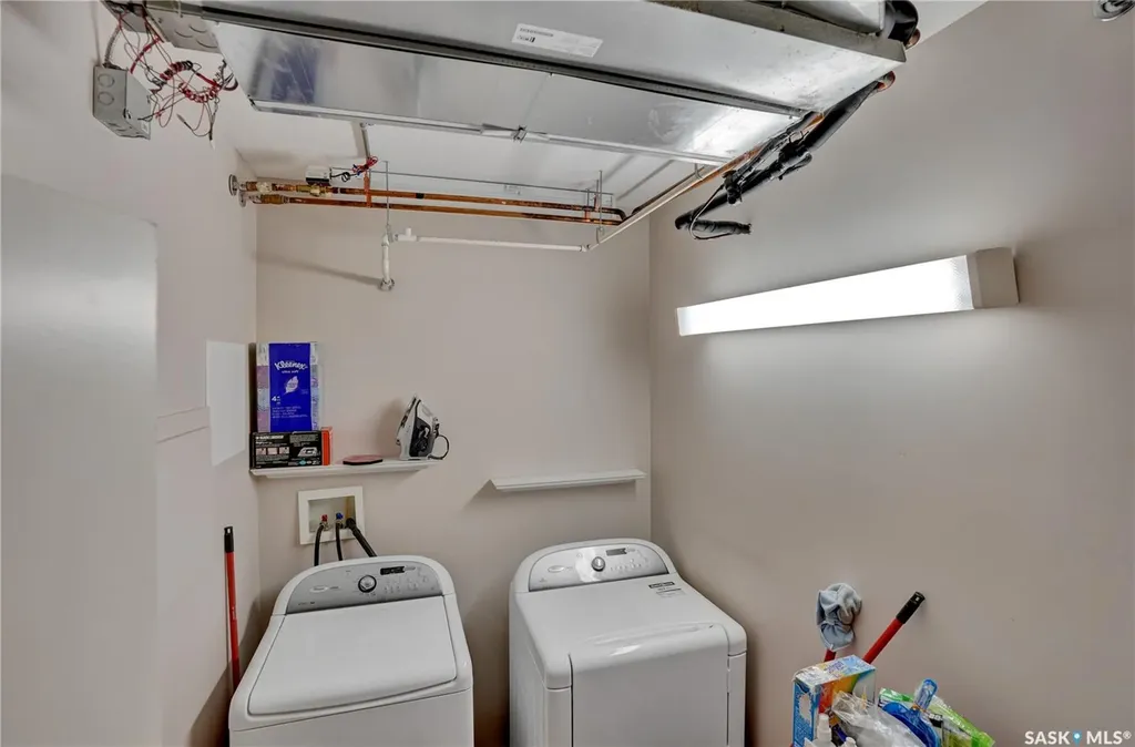 2102 Heseltine Road Regina SK S4V 1K9