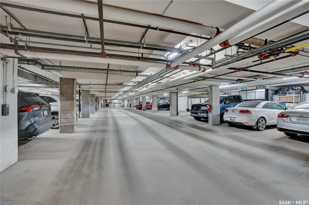 2102 Heseltine Road Regina SK S4V 1K9