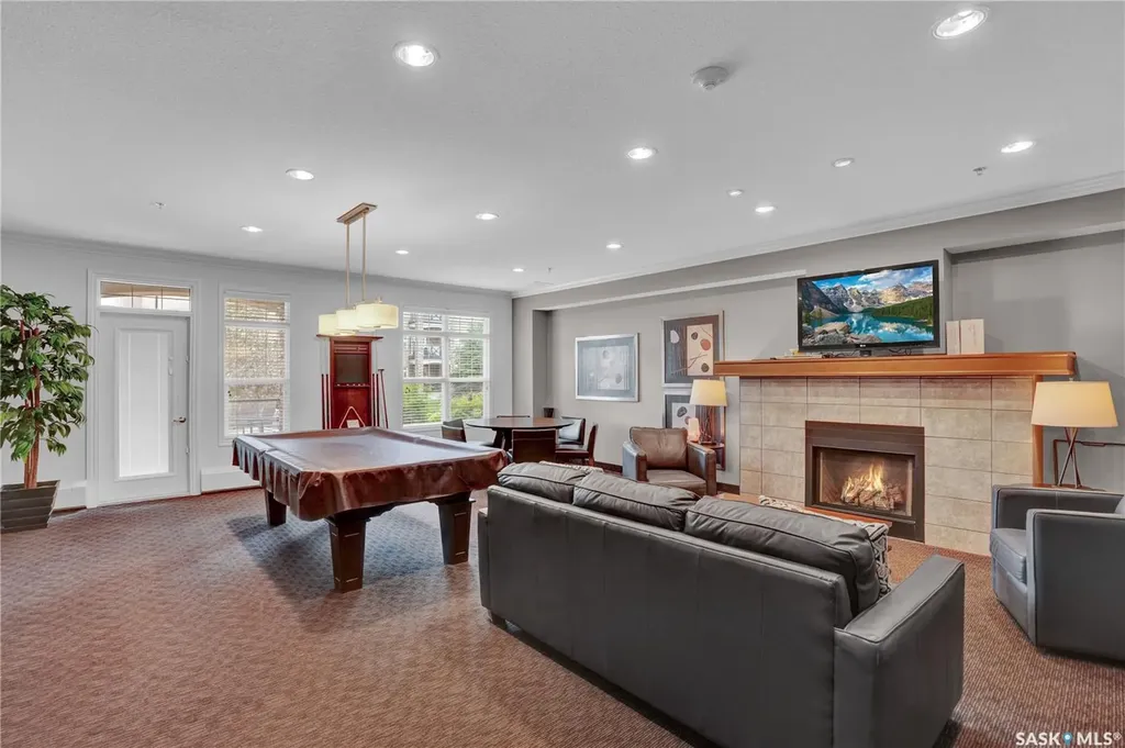 2102 Heseltine Road Regina SK S4V 1K9
