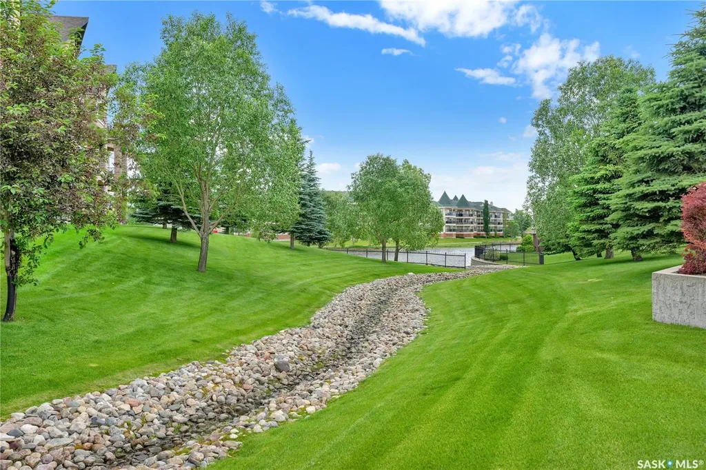 2102 Heseltine Road Regina SK S4V 1K9