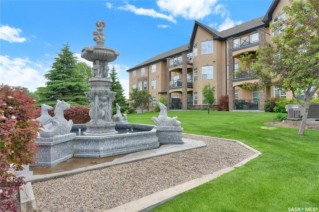 2102 Heseltine Road Regina SK S4V 1K9