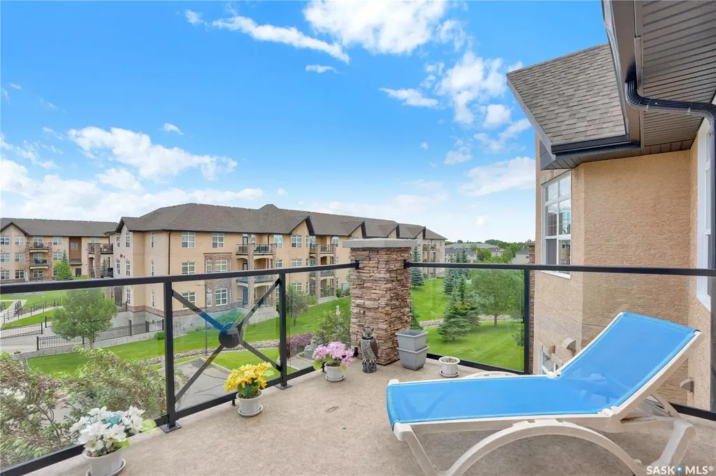 2102 Heseltine Road Regina SK S4V 1K9