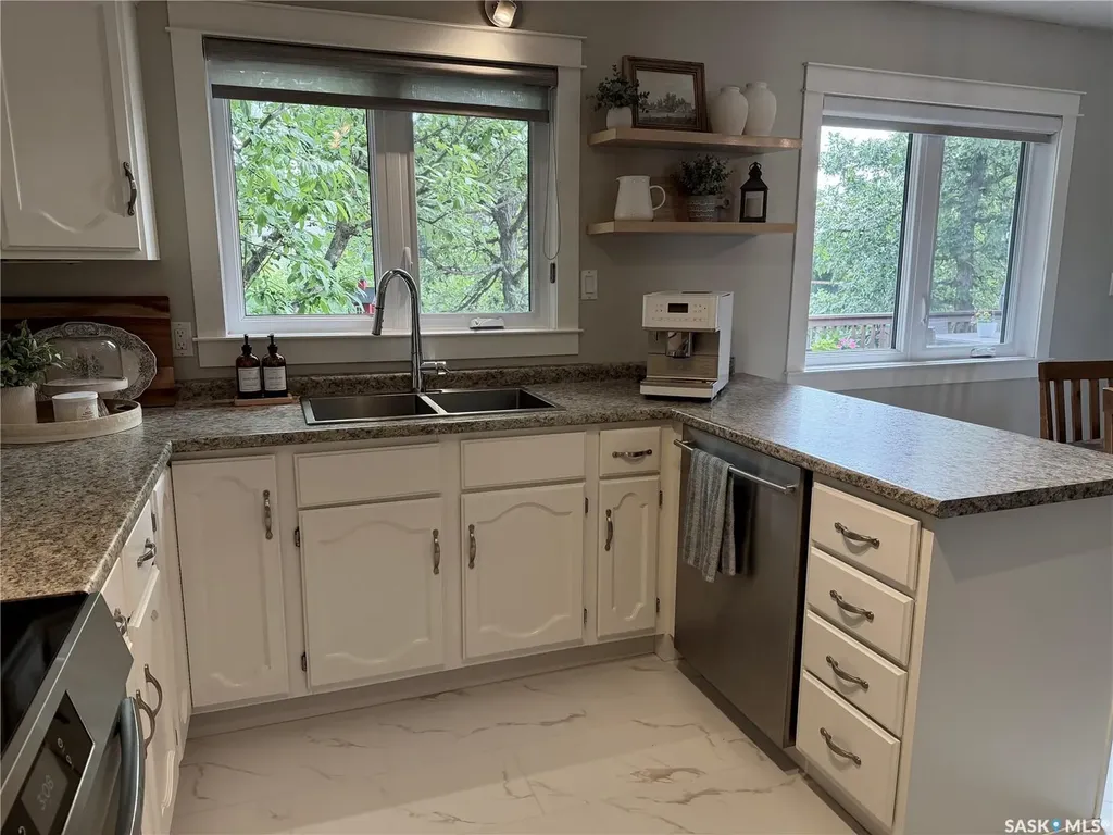 208 James Street Langham SK S0K 2L0