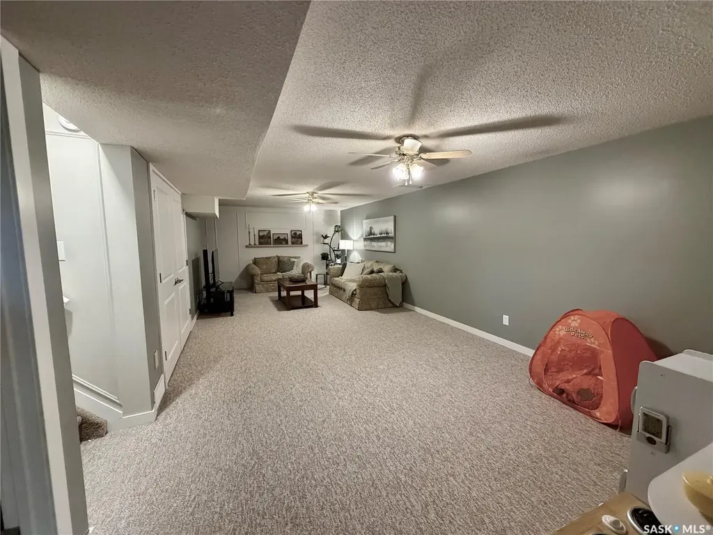 208 James Street Langham SK S0K 2L0