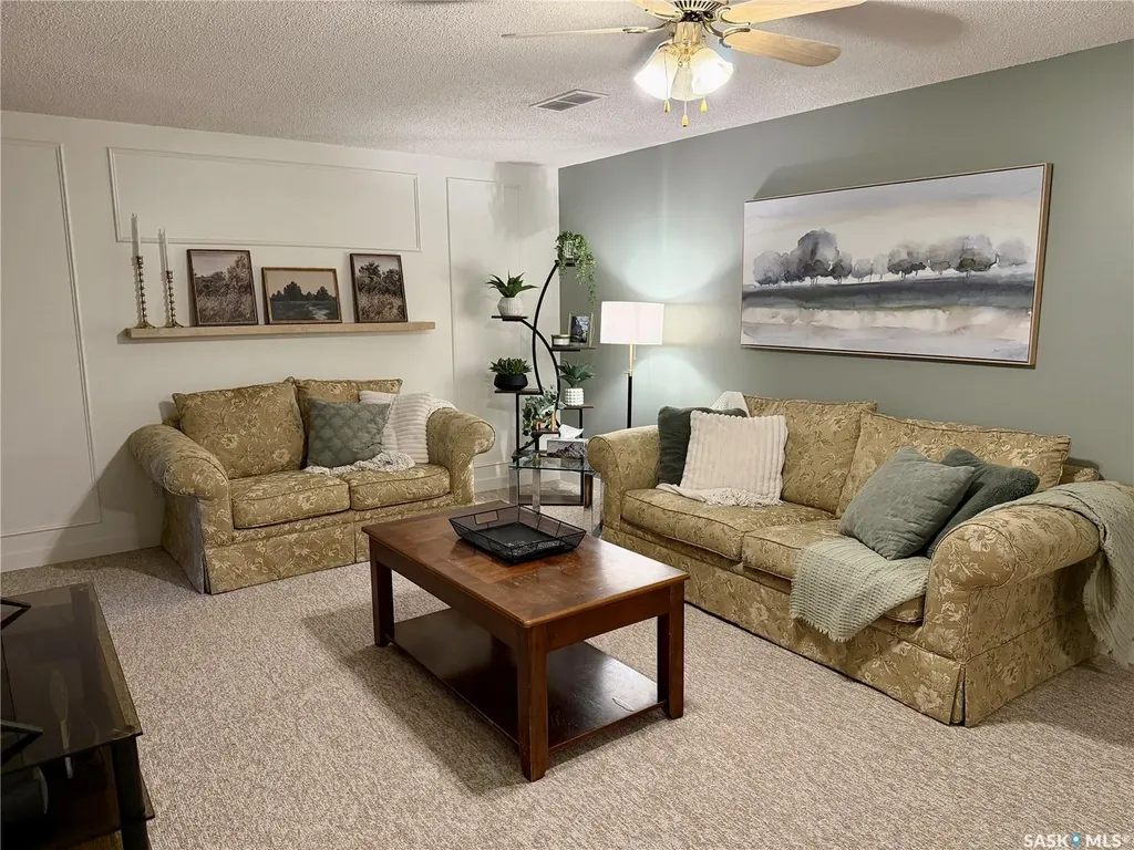 208 James Street Langham SK S0K 2L0