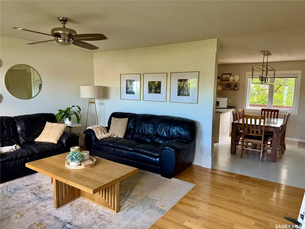 208 James Street Langham SK S0K 2L0