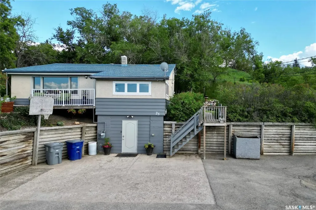 25 Qu'appelle Drive W Lumsden SK S0G 3C0
