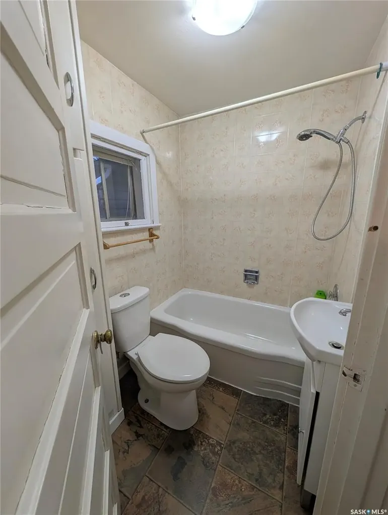 106 Metropolitan Drive South Lake SK S6H 7W6