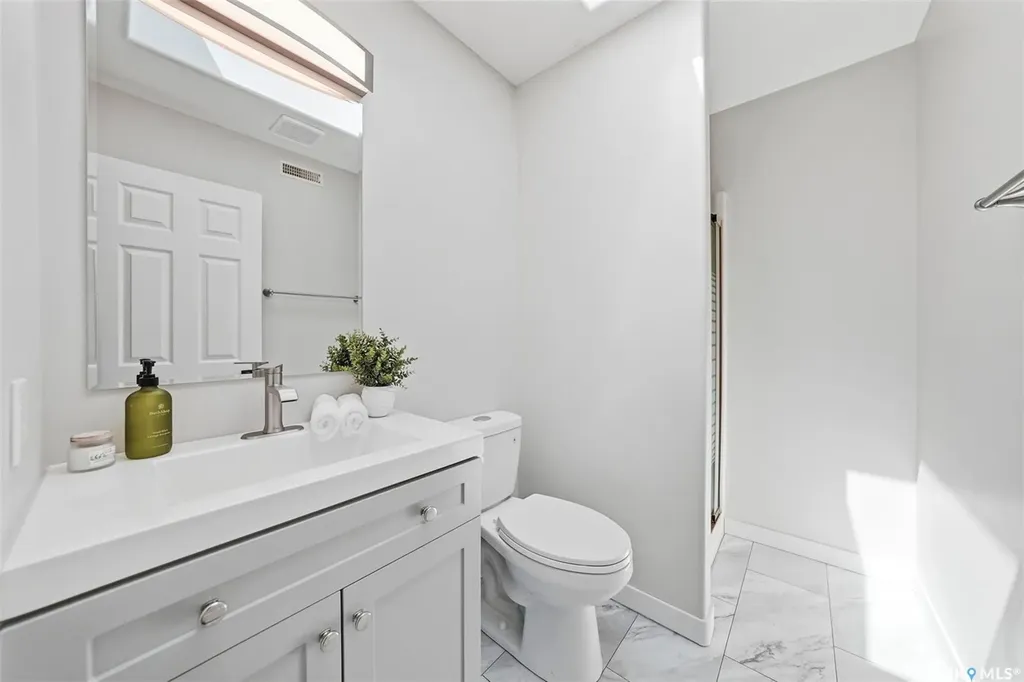446 Perehudoff Crescent Saskatoon SK S7N 4R2