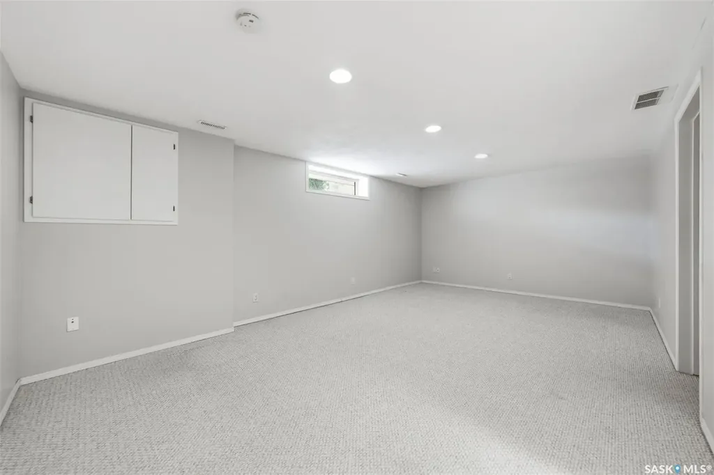 446 Perehudoff Crescent Saskatoon SK S7N 4R2