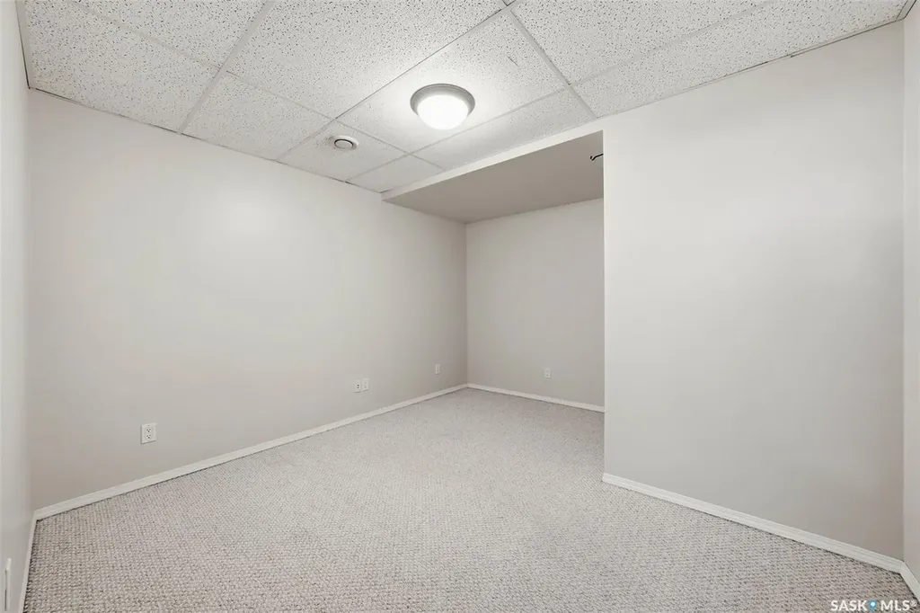 446 Perehudoff Crescent Saskatoon SK S7N 4R2