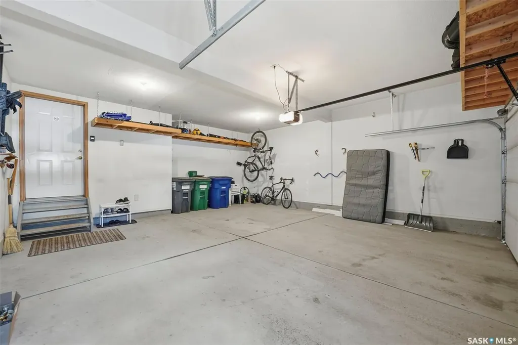 446 Perehudoff Crescent Saskatoon SK S7N 4R2
