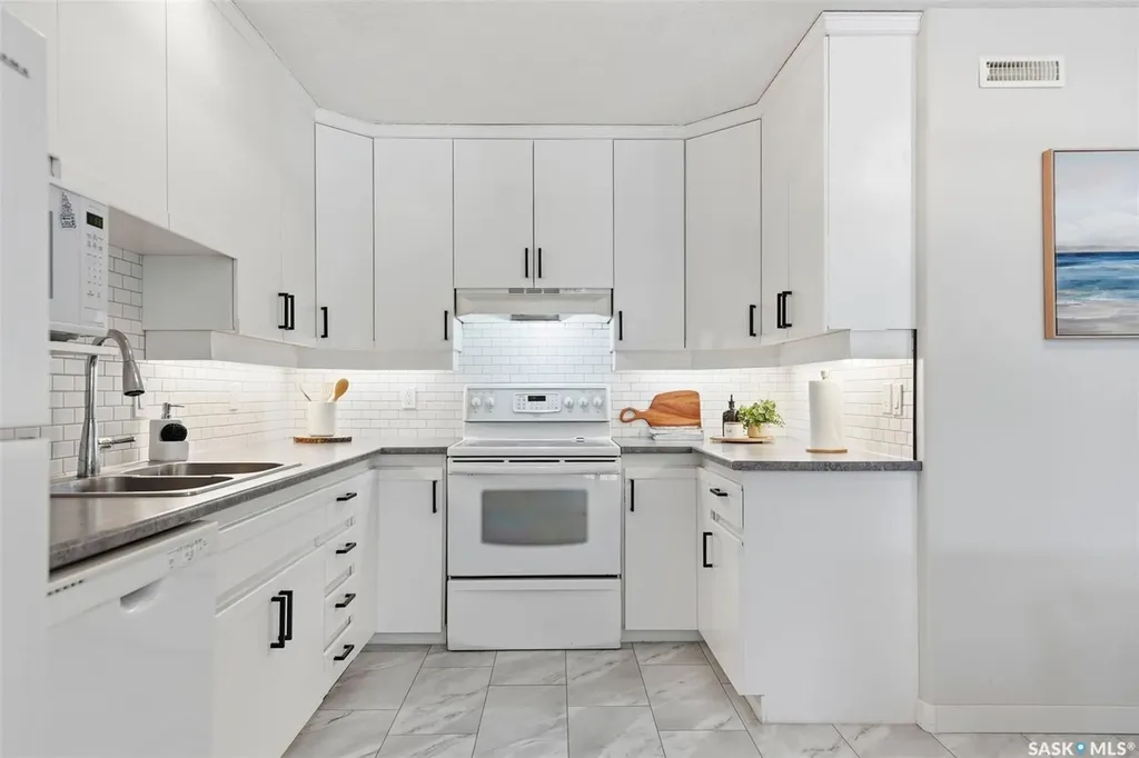 446 Perehudoff Crescent Saskatoon SK S7N 4R2