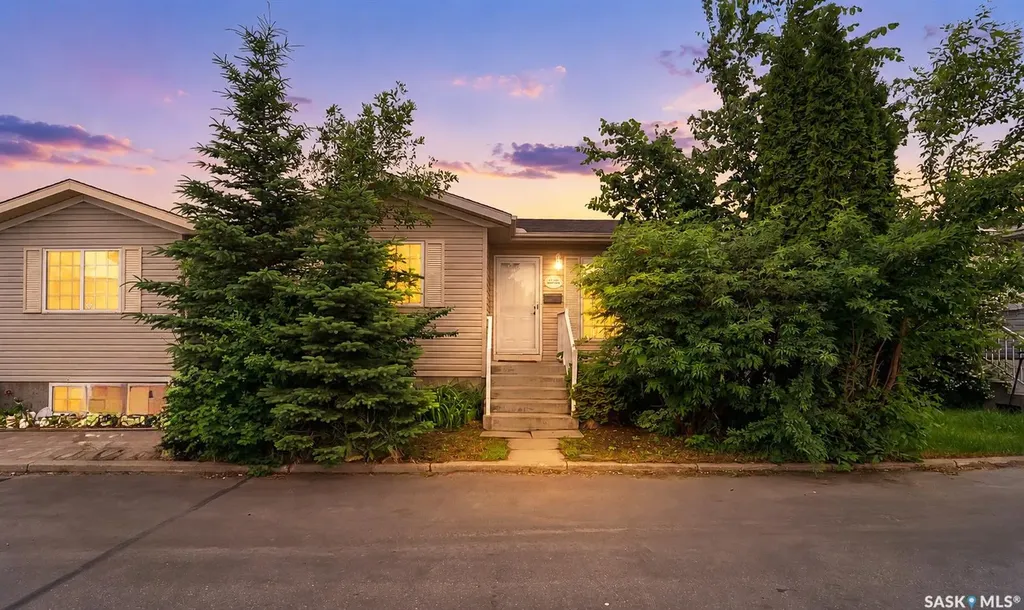 127 Gropper Crescent Saskatoon SK S7M 5W2