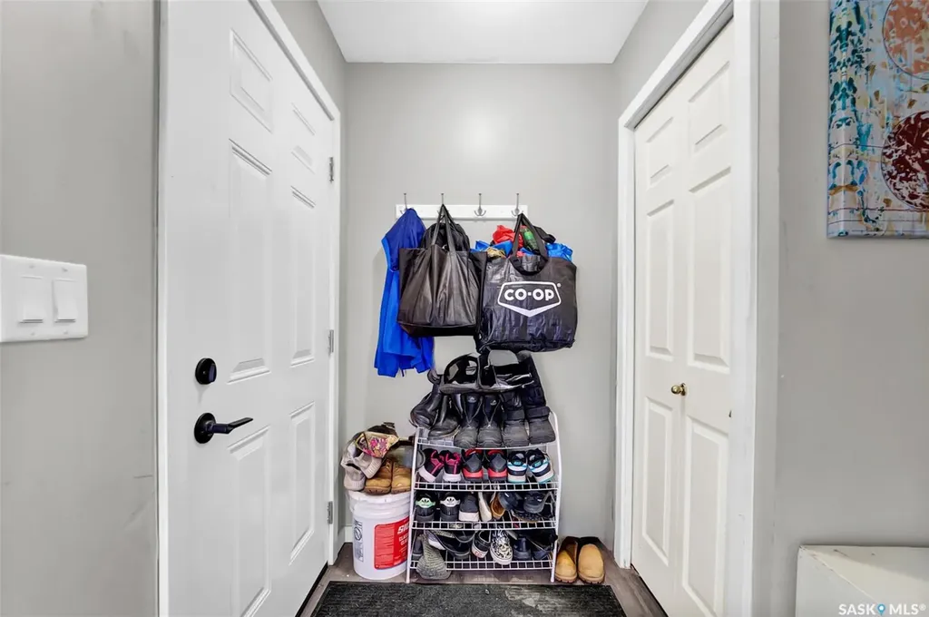 127 Gropper Crescent Saskatoon SK S7M 5W2
