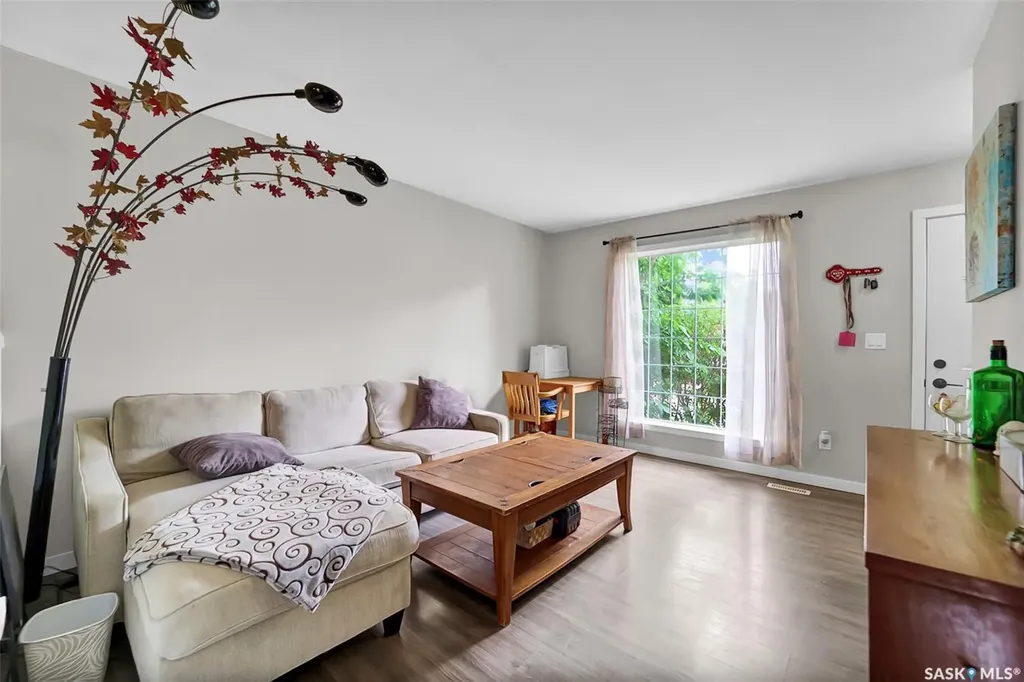 127 Gropper Crescent Saskatoon SK S7M 5W2