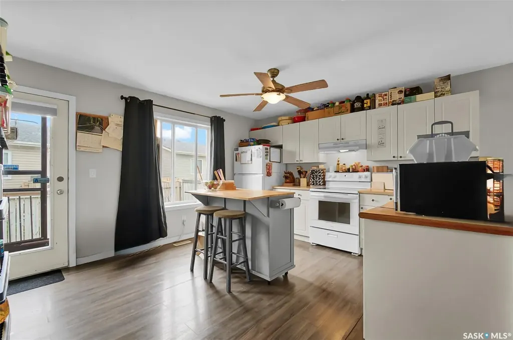 127 Gropper Crescent Saskatoon SK S7M 5W2