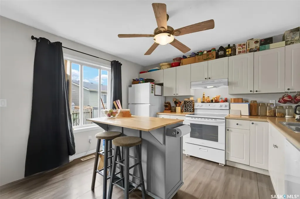 127 Gropper Crescent Saskatoon SK S7M 5W2
