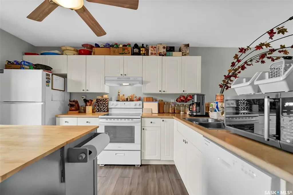 127 Gropper Crescent Saskatoon SK S7M 5W2