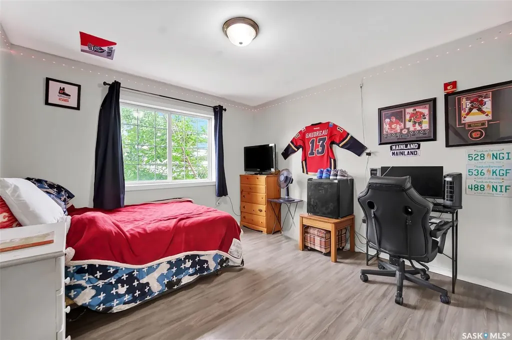 127 Gropper Crescent Saskatoon SK S7M 5W2