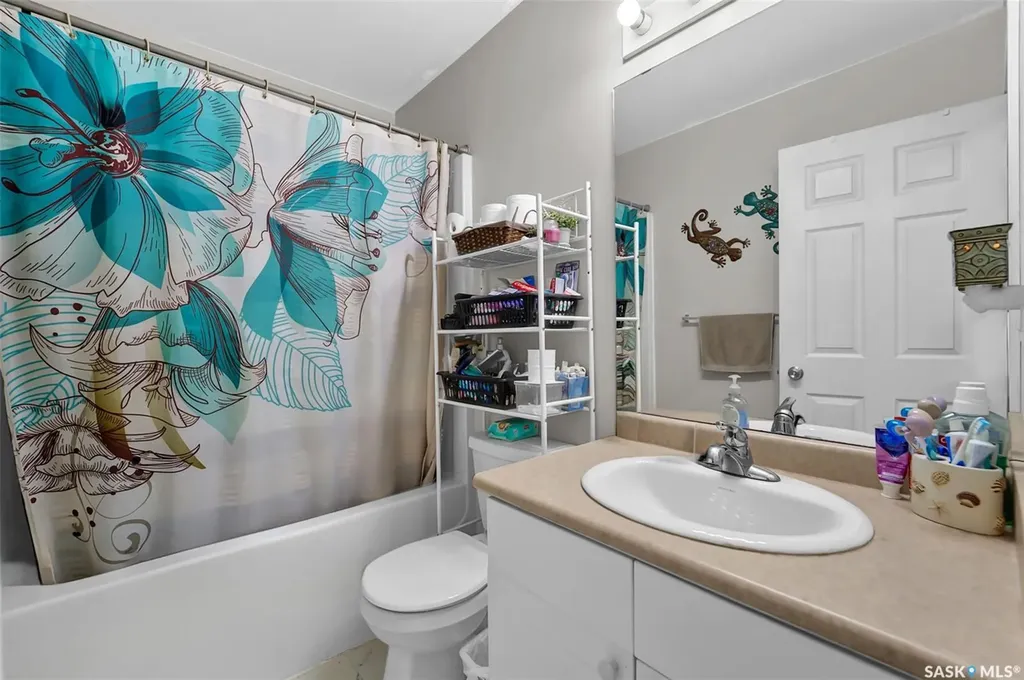127 Gropper Crescent Saskatoon SK S7M 5W2
