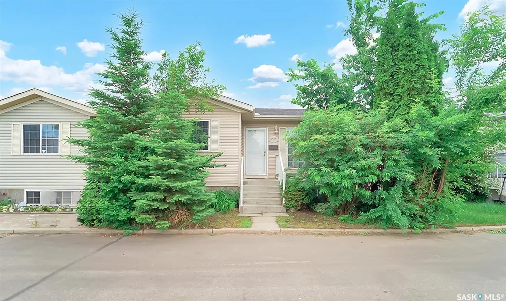 127 Gropper Crescent Saskatoon SK S7M 5W2