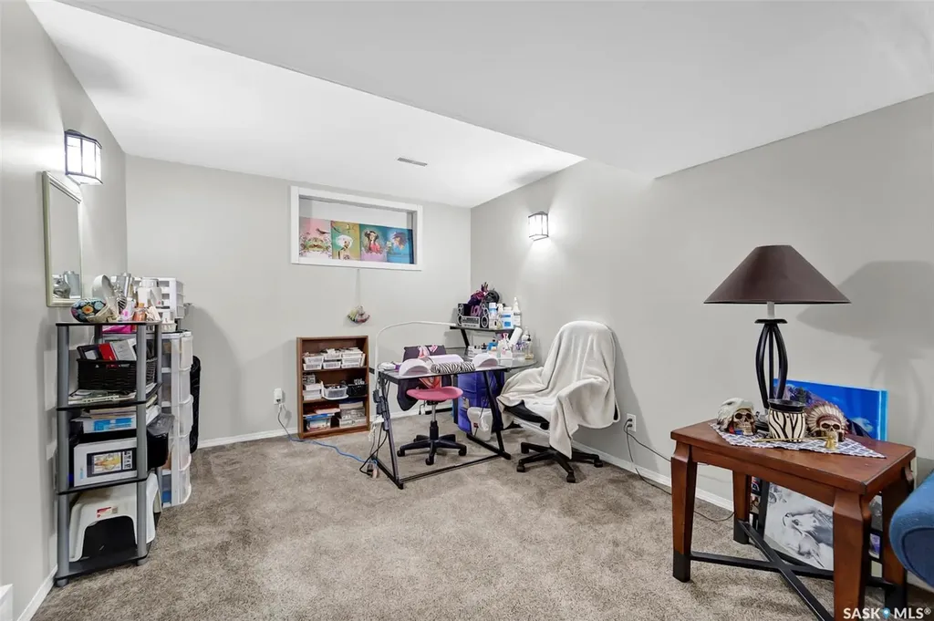 127 Gropper Crescent Saskatoon SK S7M 5W2