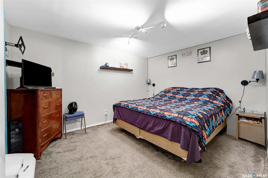 127 Gropper Crescent Saskatoon SK S7M 5W2