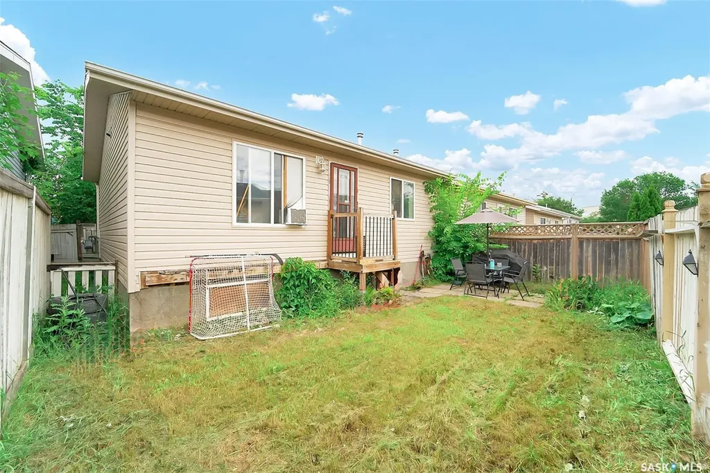 127 Gropper Crescent Saskatoon SK S7M 5W2