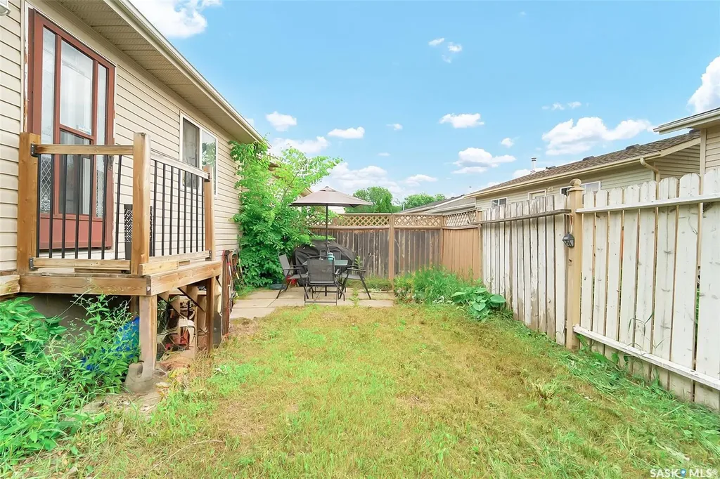 127 Gropper Crescent Saskatoon SK S7M 5W2