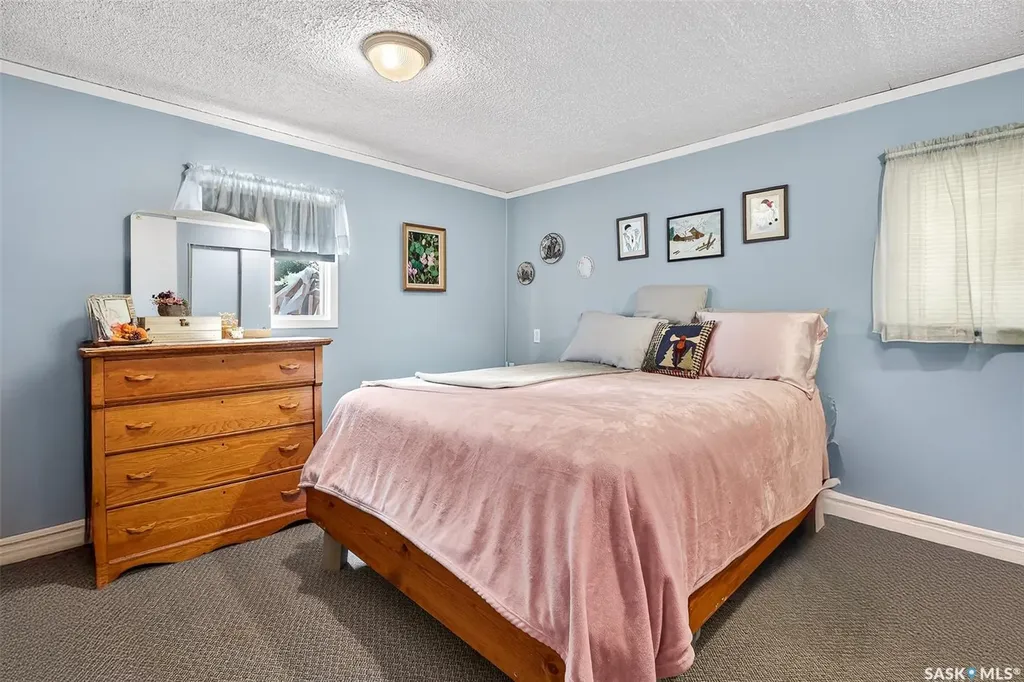 #B19 1455 9th Avenue NE Moose Jaw SK S6H 1C6