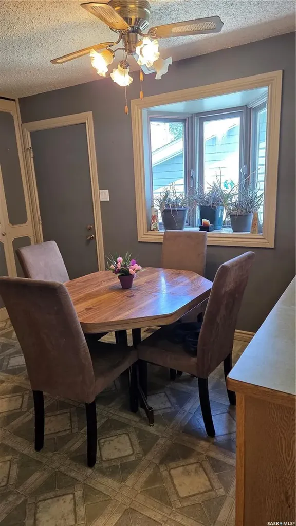 1195 13th Avenue SW Moose Jaw SK S6H 6L6