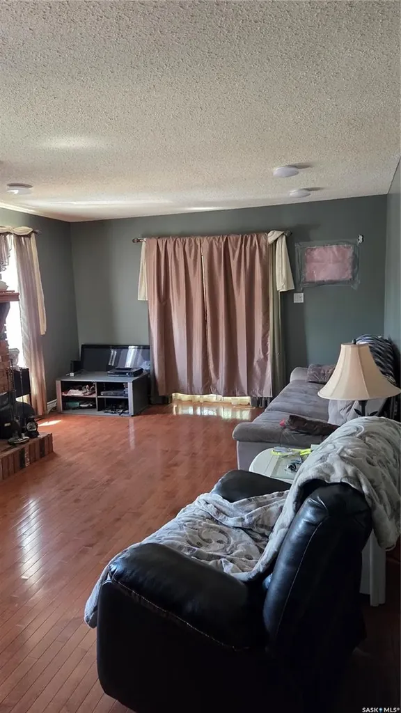 1195 13th Avenue SW Moose Jaw SK S6H 6L6