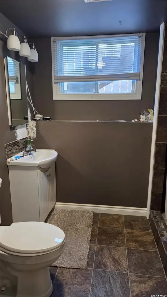 1195 13th Avenue SW Moose Jaw SK S6H 6L6