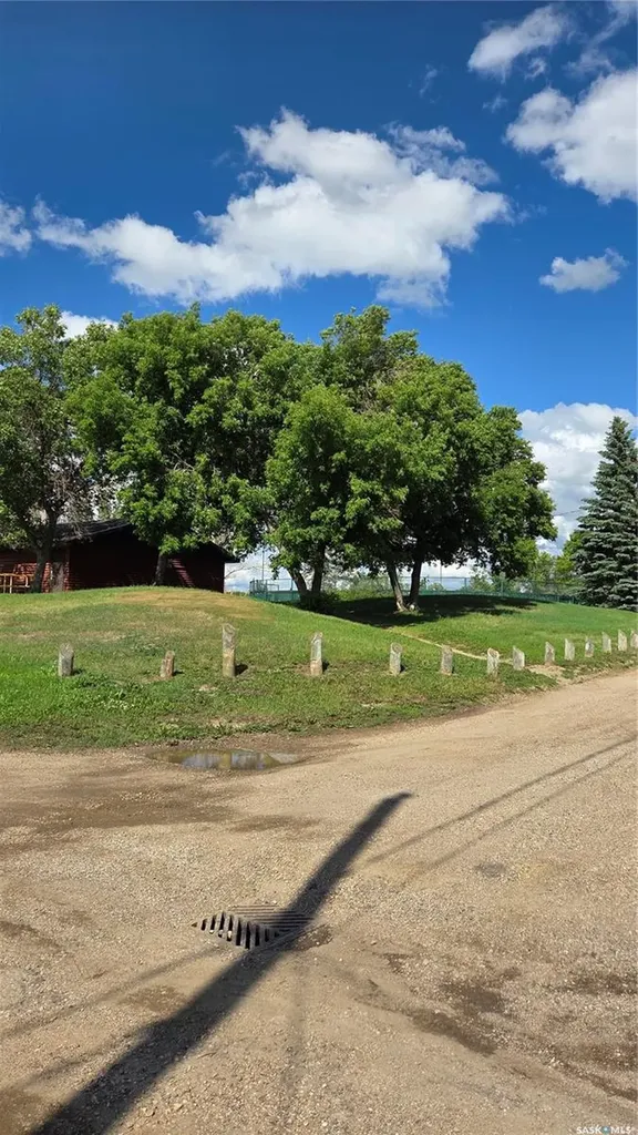 1195 13th Avenue SW Moose Jaw SK S6H 6L6